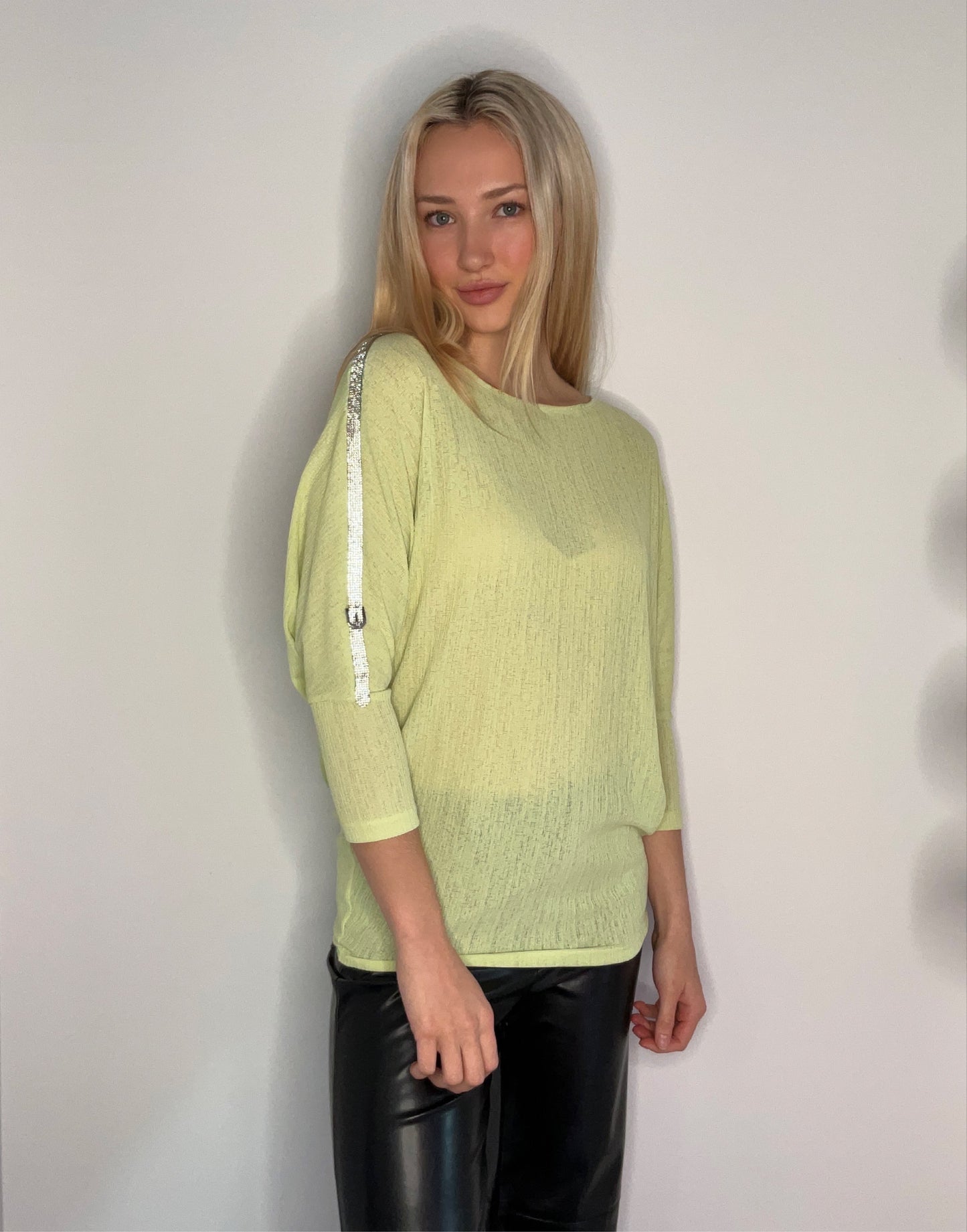 CRYSTAL SLEEVE LIME TOP