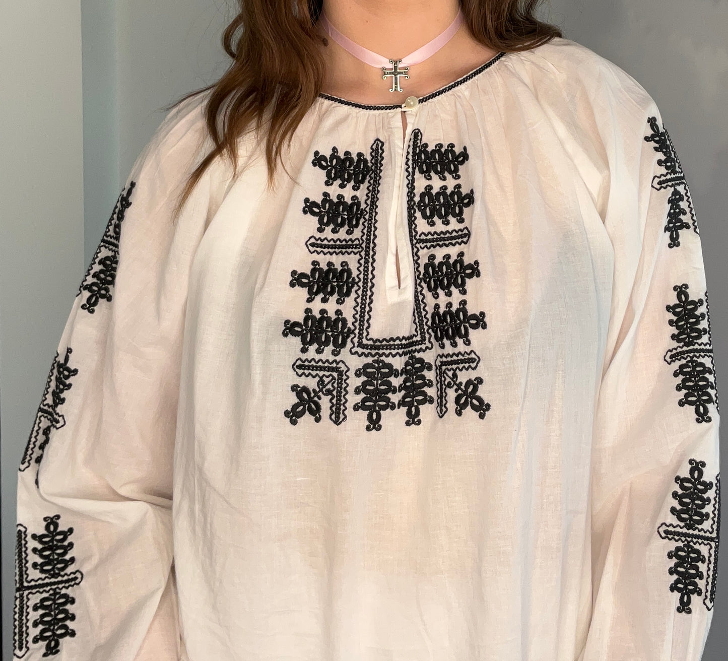 COTTON EMBROIDERED PEASANT DETAIL TOP