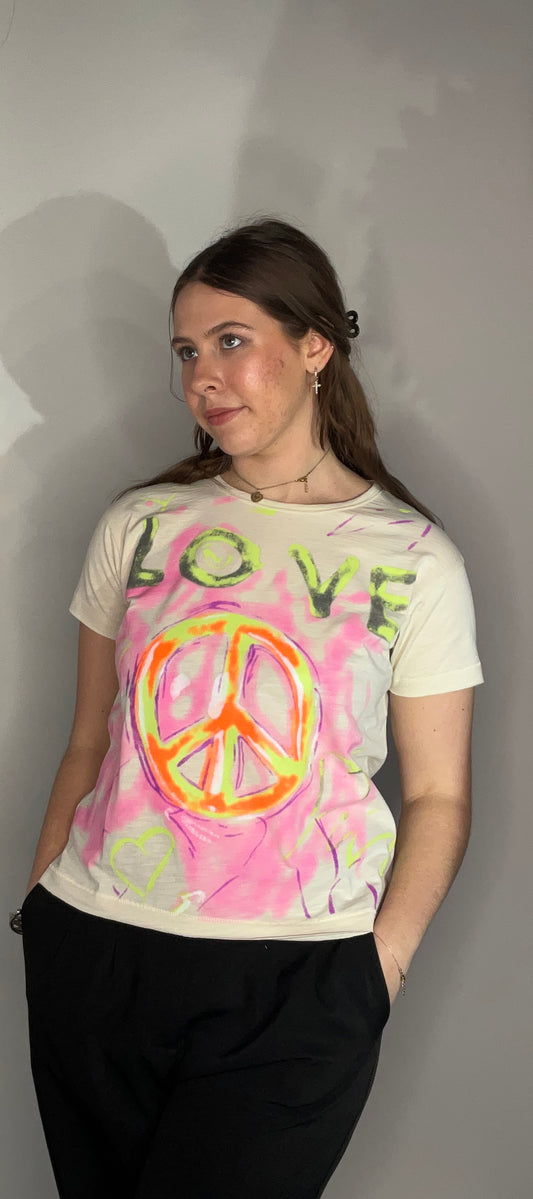 PEACE LOVE HAPPINESS TEE