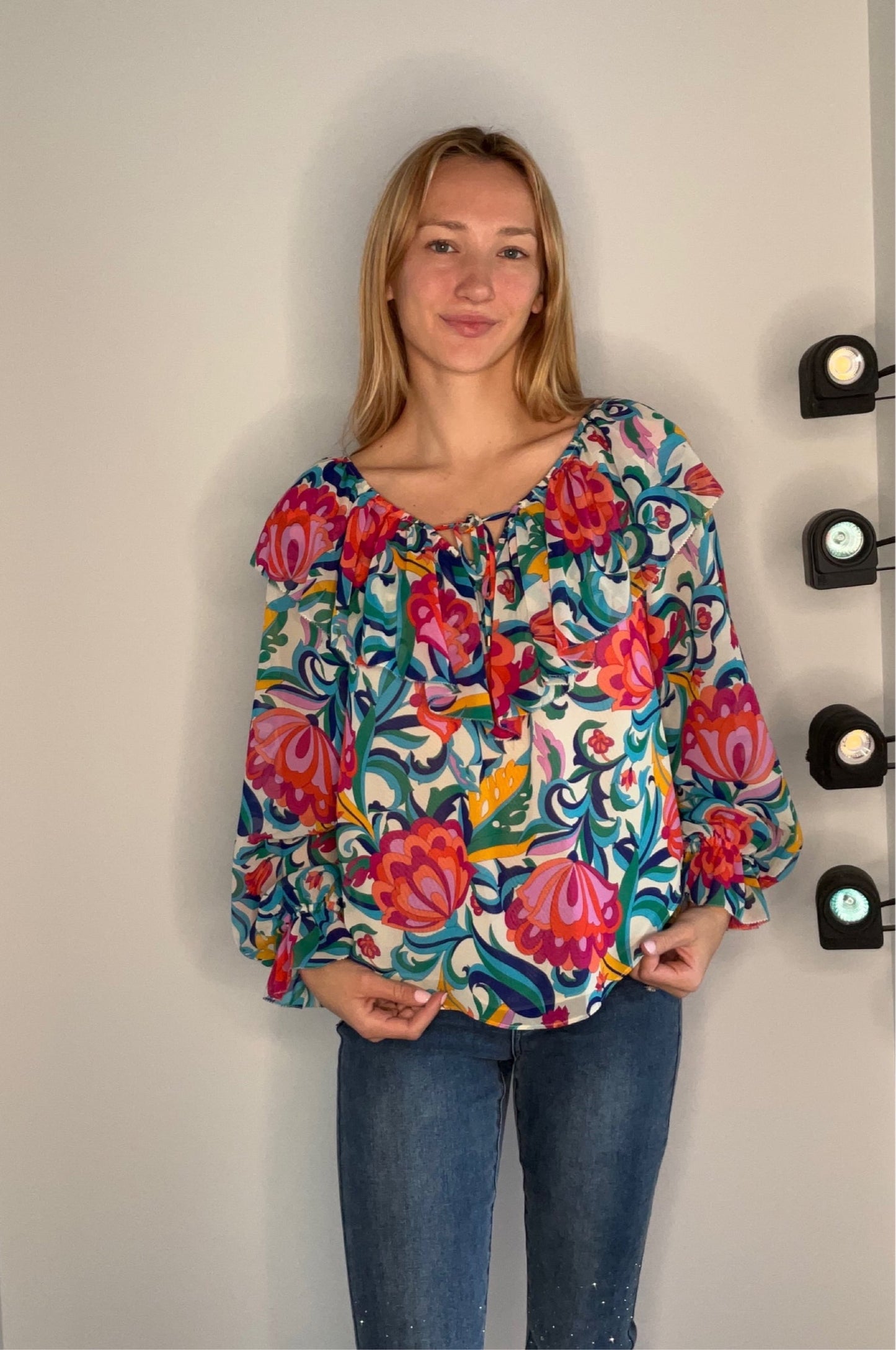 RUFFLE FLORAL TOP