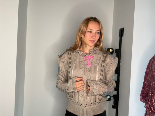 FALL IN LOVE SWEATER