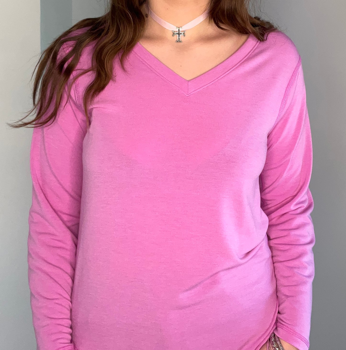 VNECK LONG SLEEVE EVERYDAY TOP