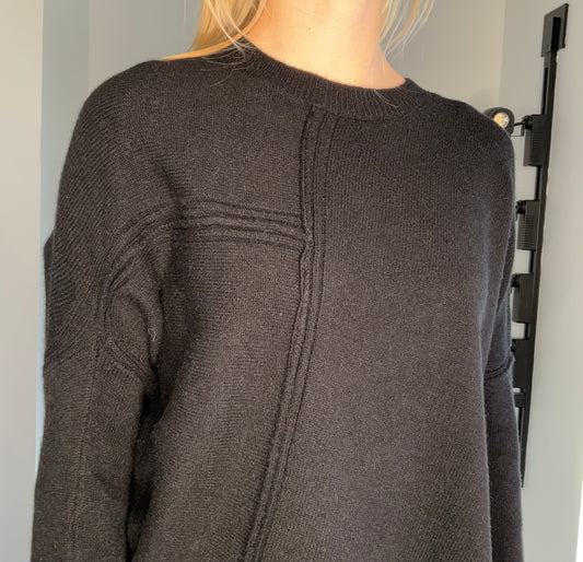 BLACK ASYMMETRICAL COZY SWEATER