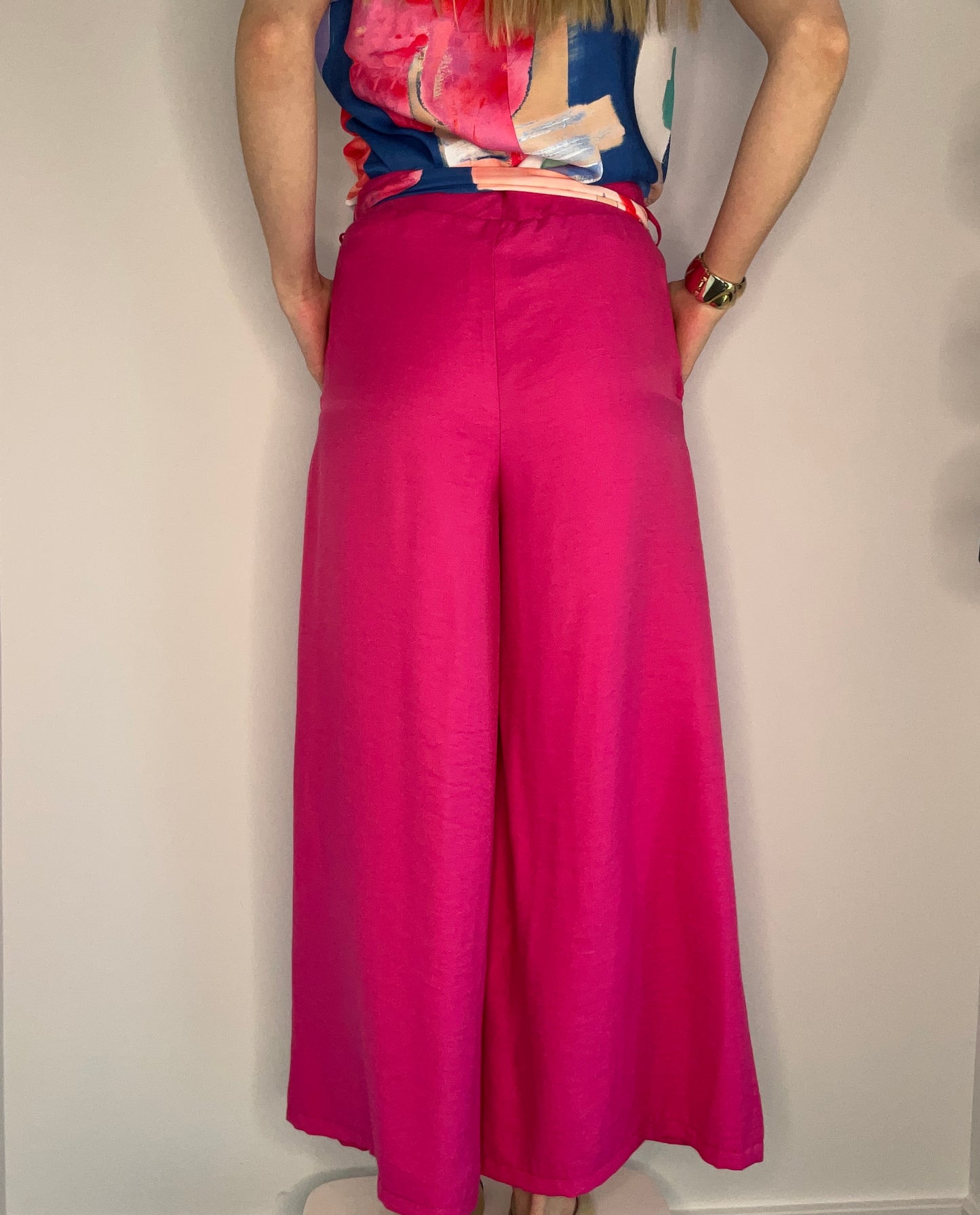 HOT PINK WOVEN BELTED PANT