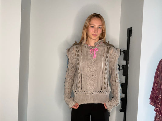 FALL IN LOVE SWEATER