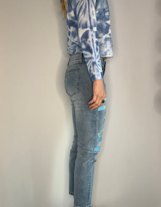 PASTEL EMBROIDERED SKINNY JEAN