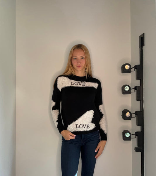 LOVE SWEATER