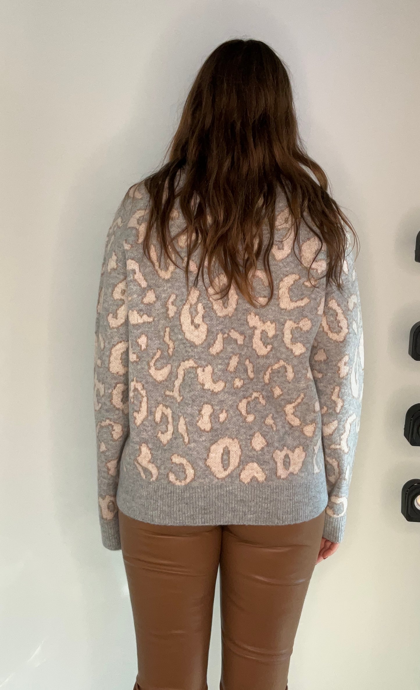 MUTED LEOPARD SWEATER